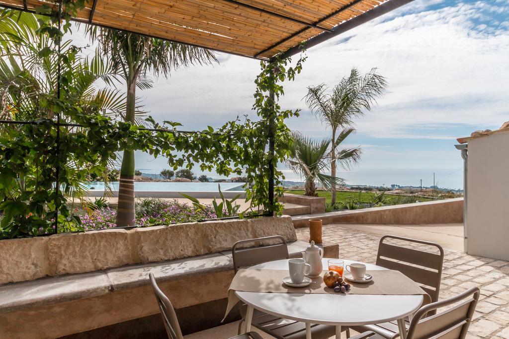 Mangiabove Guest House Marina di Ragusa Exterior photo